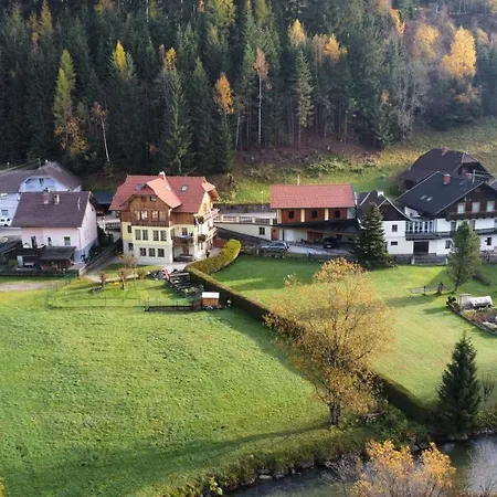 Hannesbichler Apartmán *